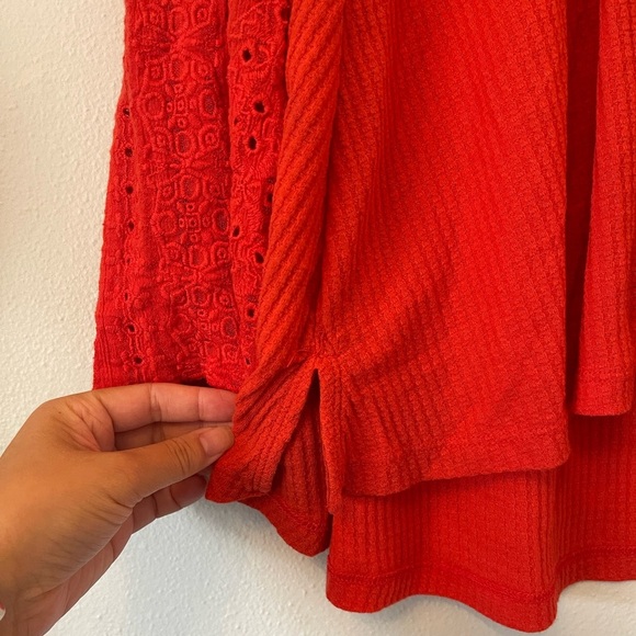 Free People small boho red bell sleeve embroidered blouse v neck eyelet detail - Picture 3 of 6